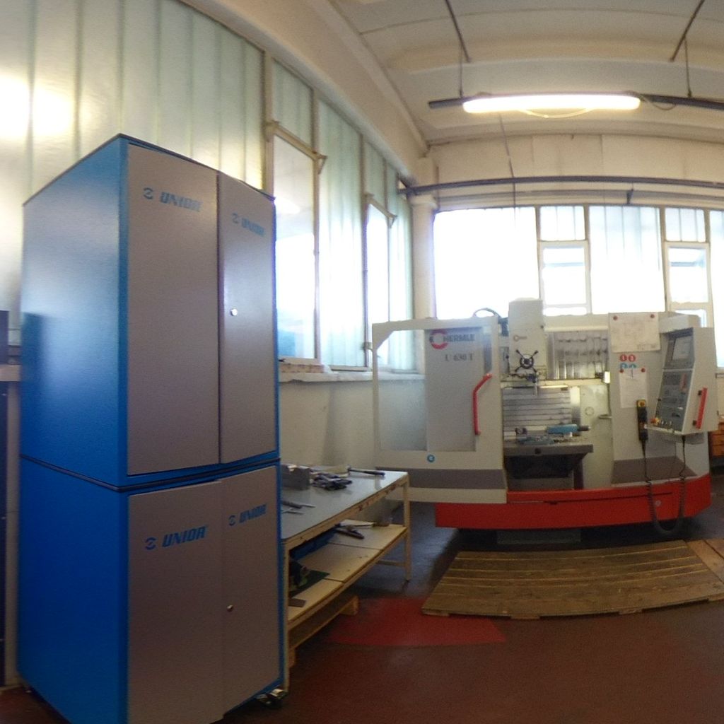 CNC rezkalna stroja/izhod