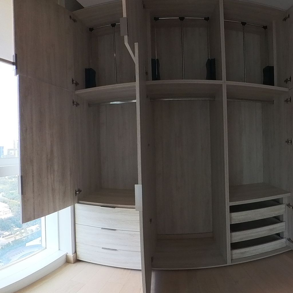 Closet R. Sec / FLex