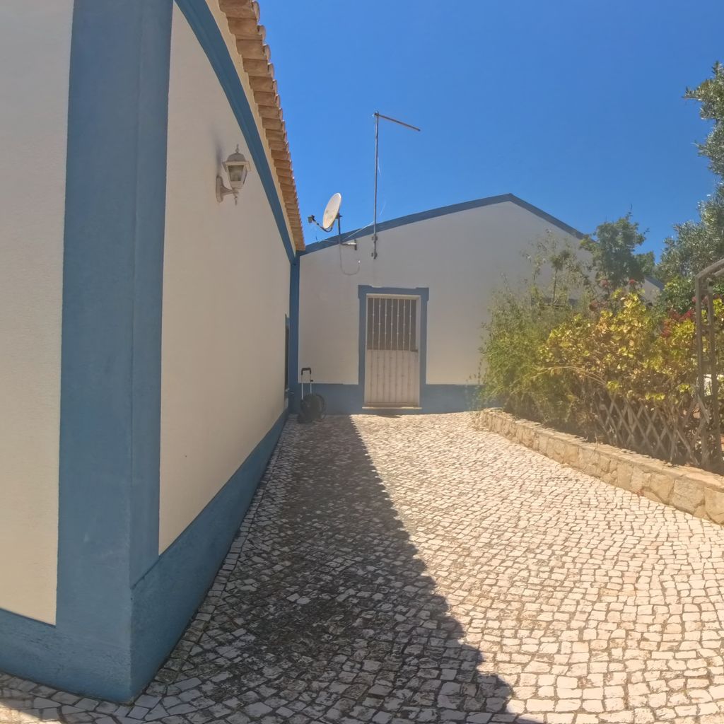 Exterior 2