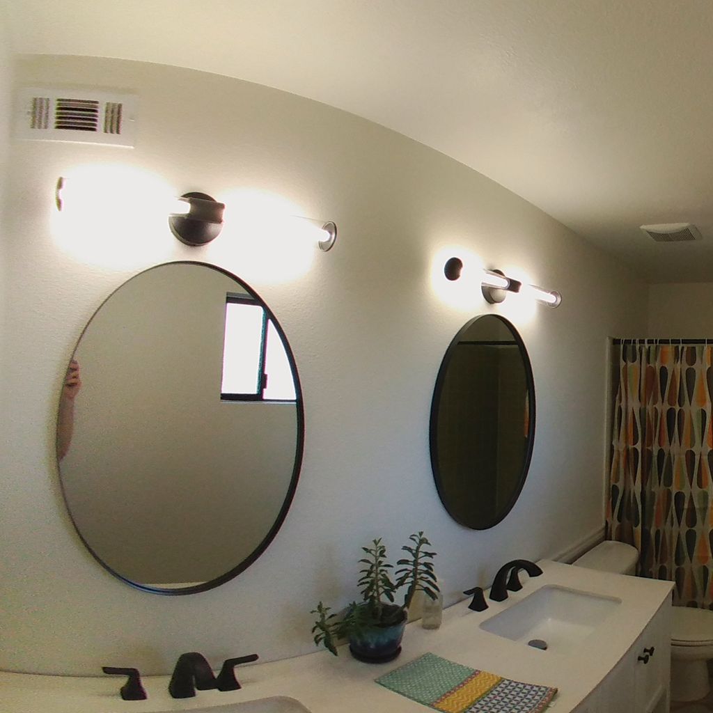 Bathroom M a