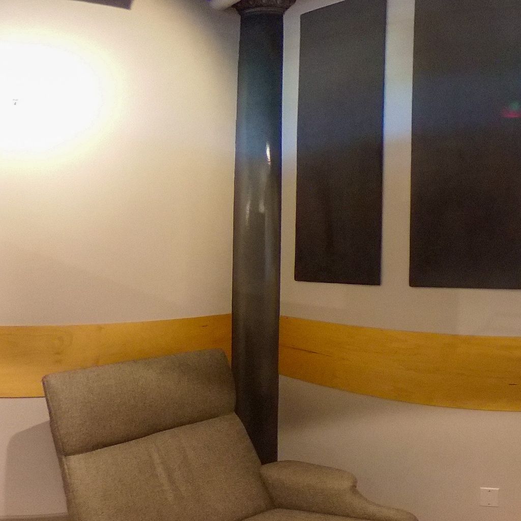 Lounge/TV Room