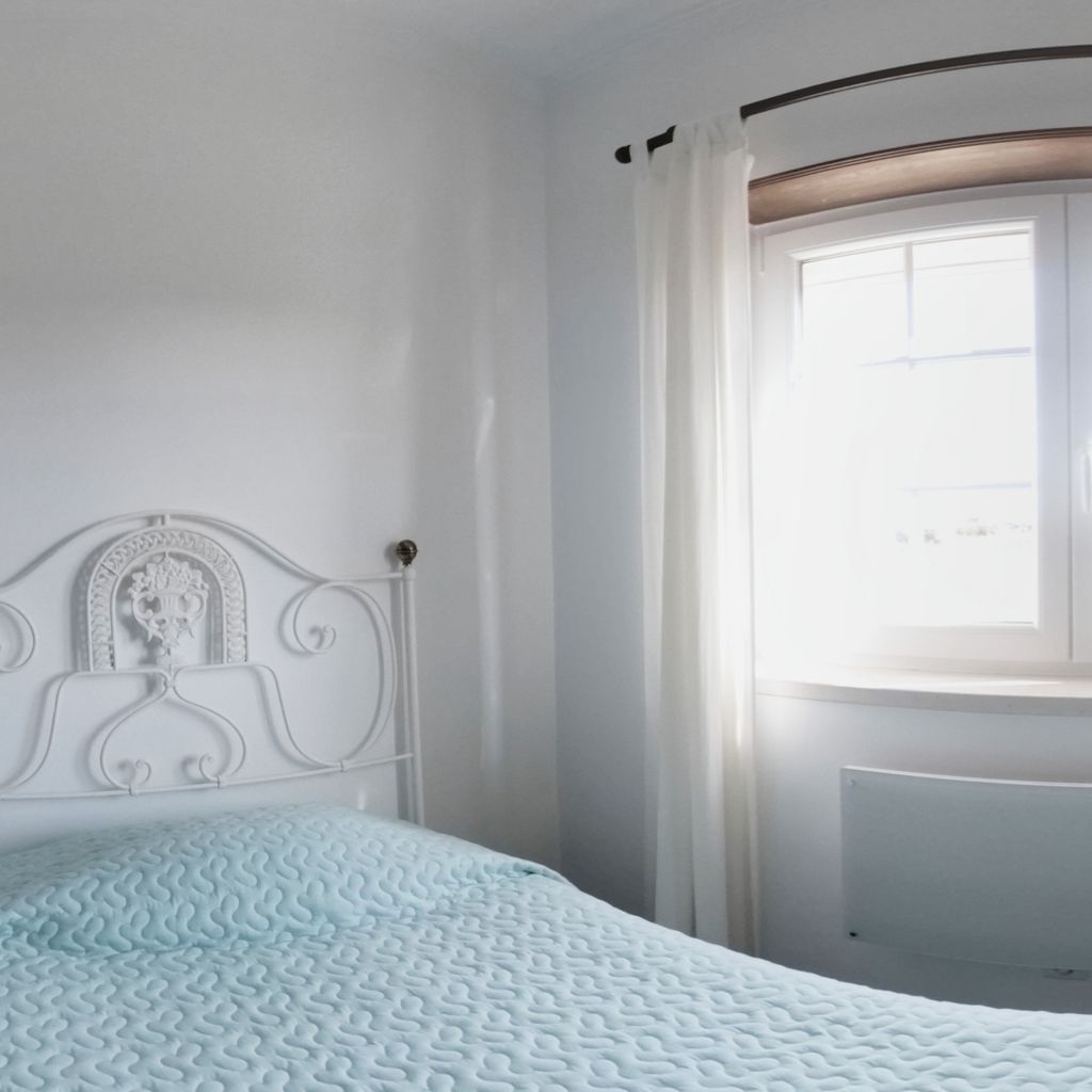 Twin bedroom