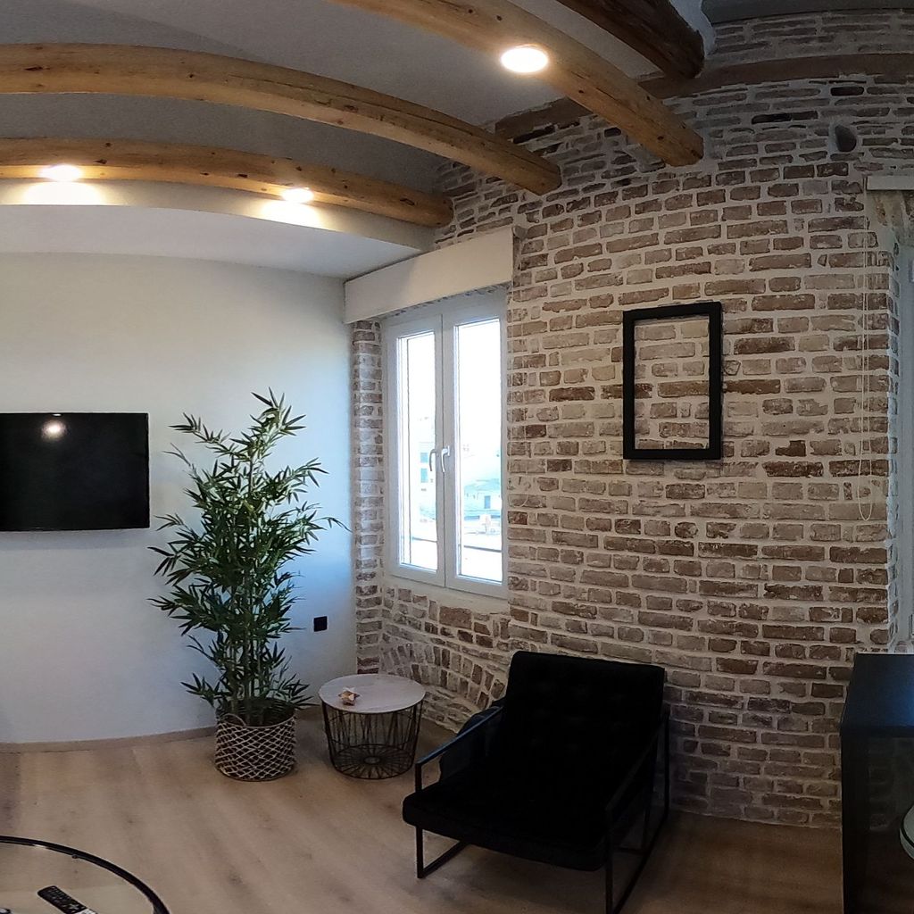 entrance - living room