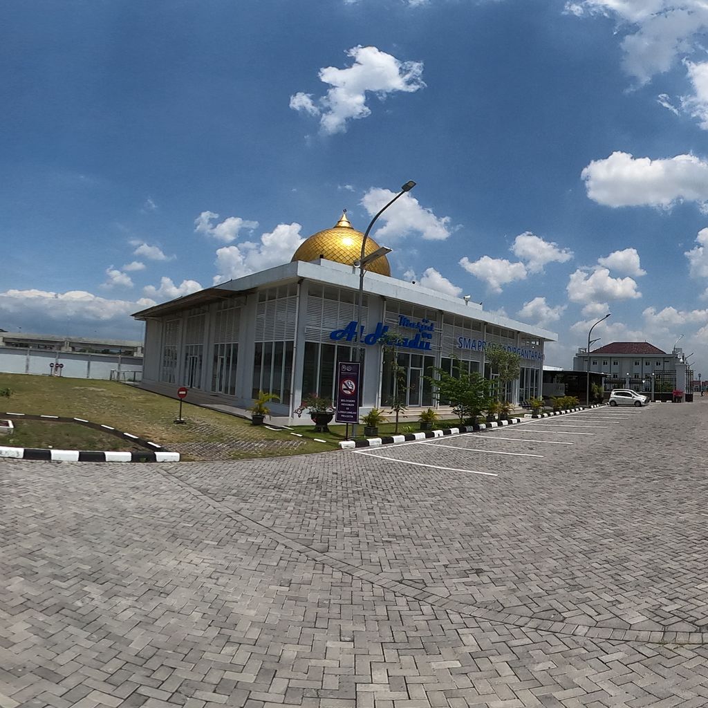 Main entry road
