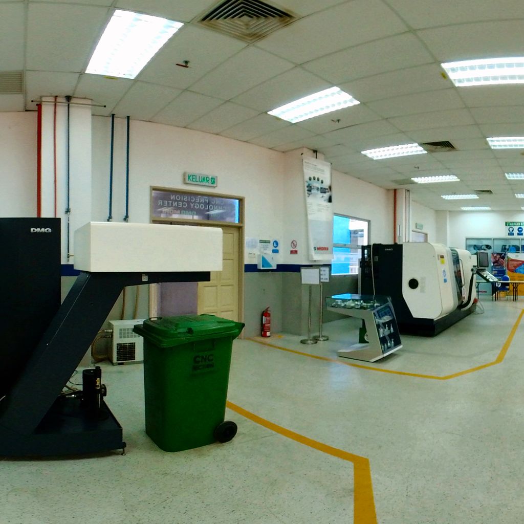 DMG MORI 4