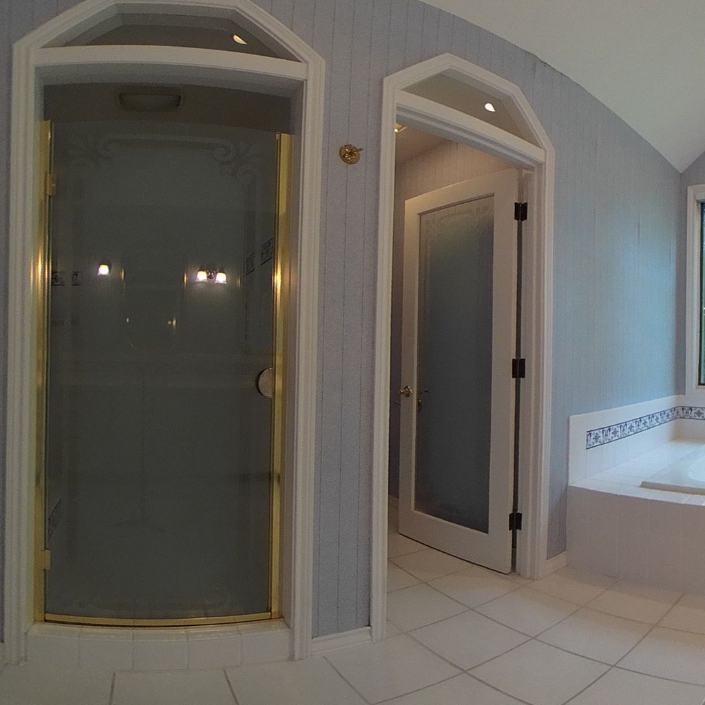 En Suite Bathroom