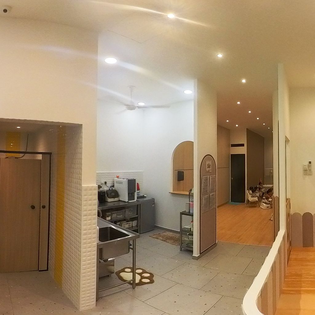 Infant Play & Shower Area