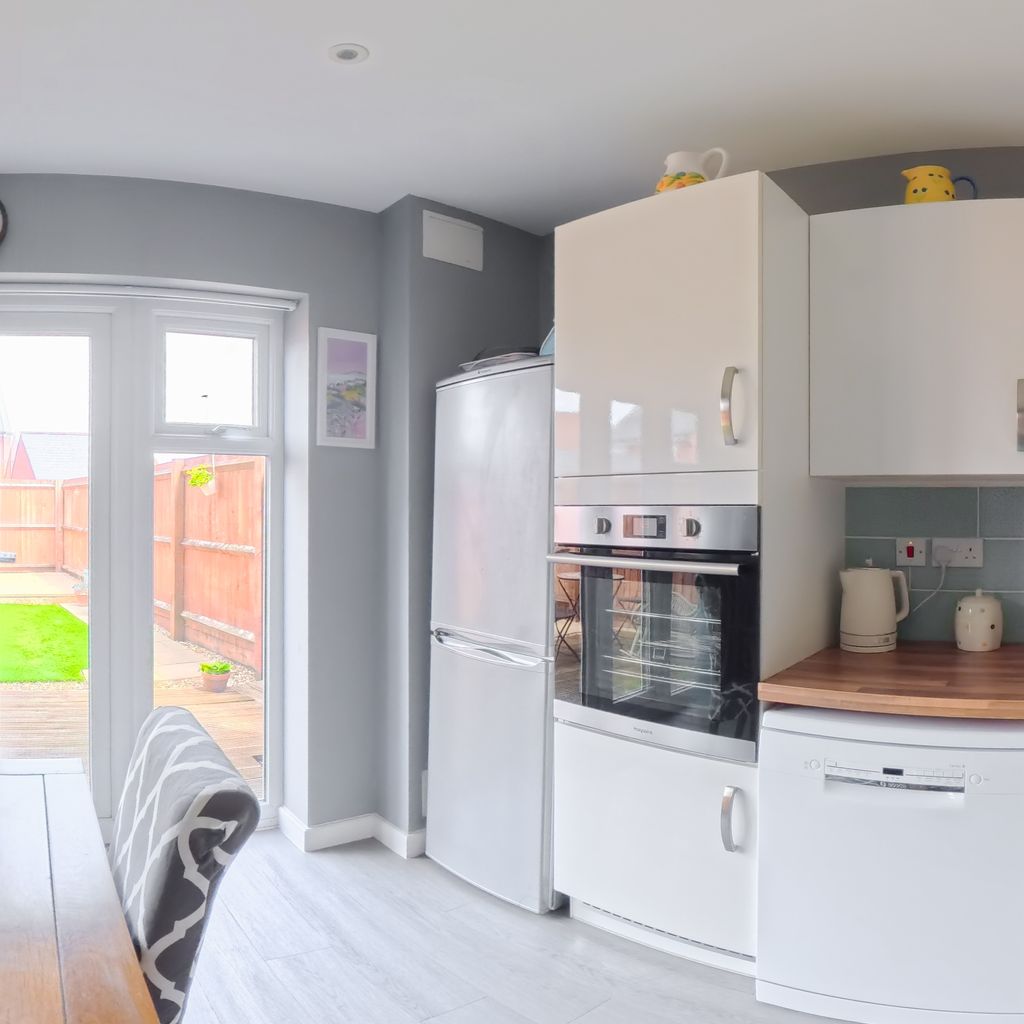 Kitchen diner