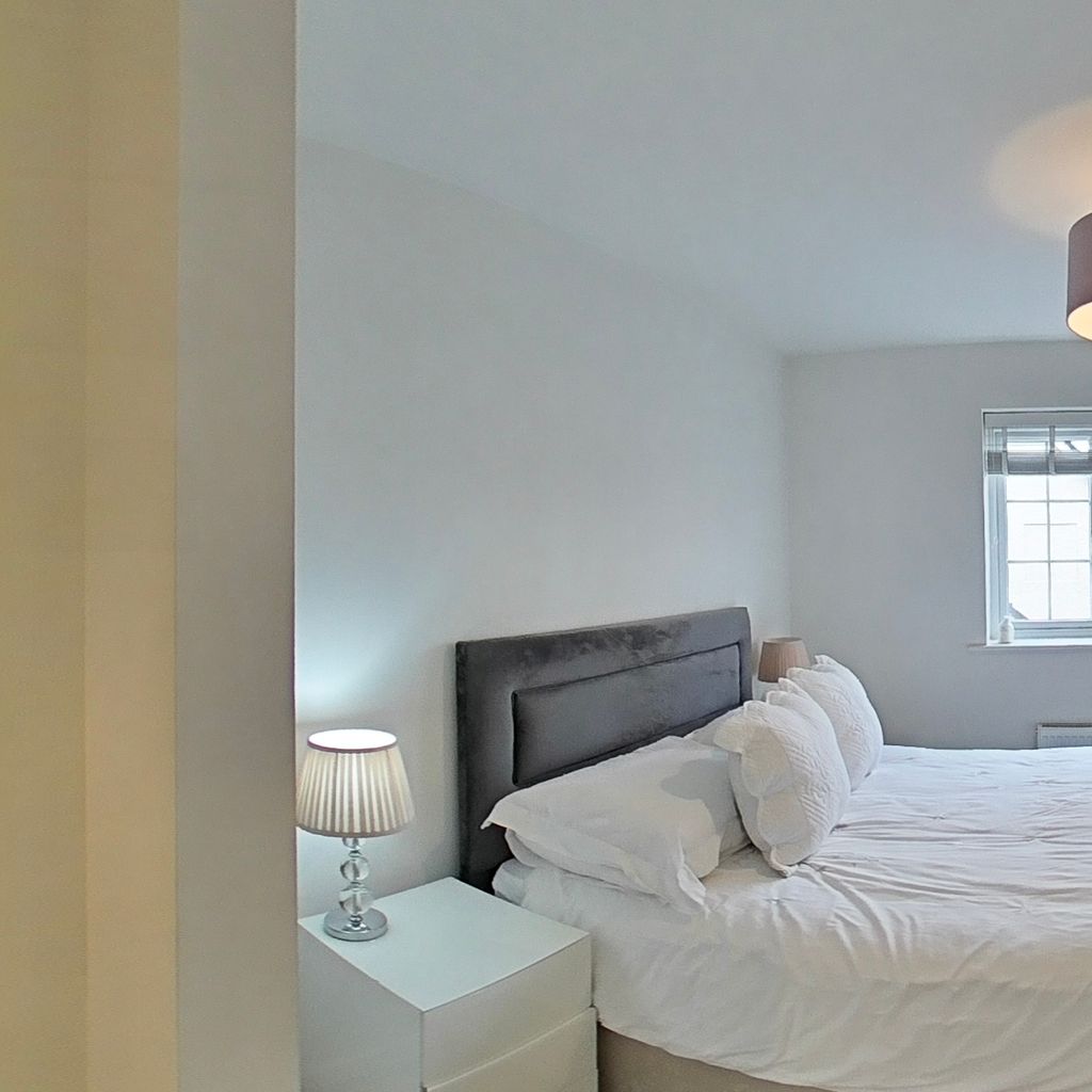 Bedroom 1 Dressing