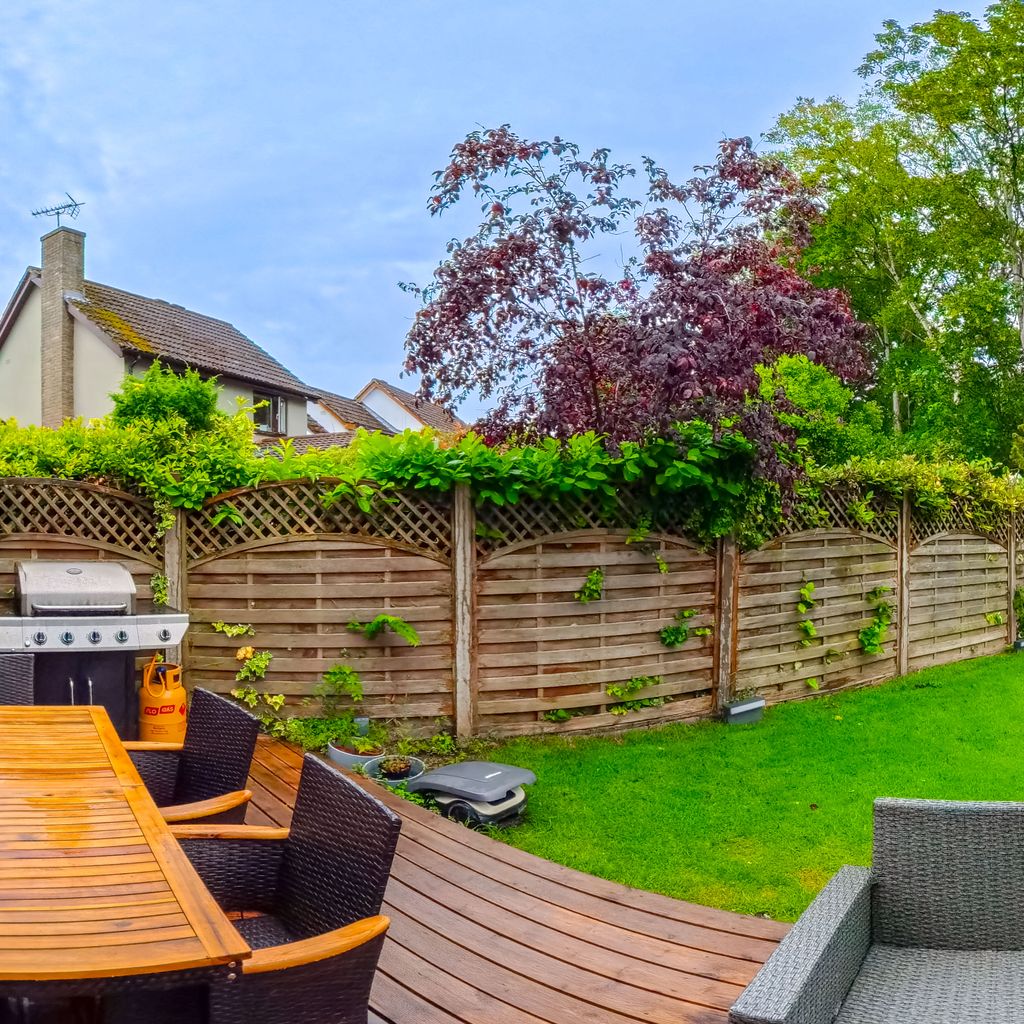 Exterior lounge
