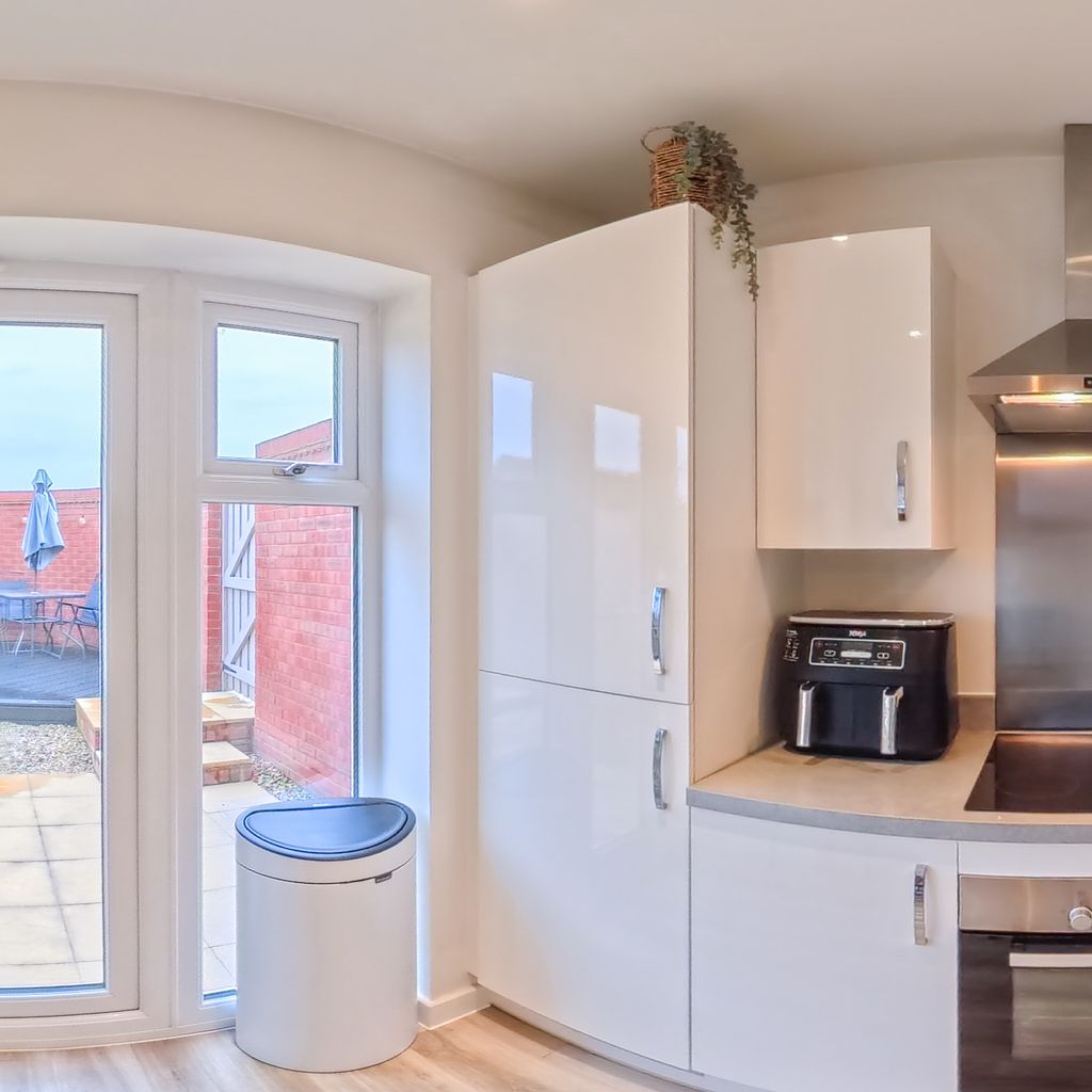 Kitchen diner