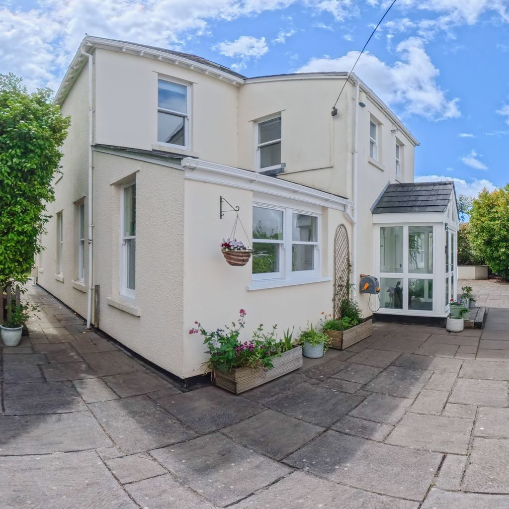 Exterior annexe
