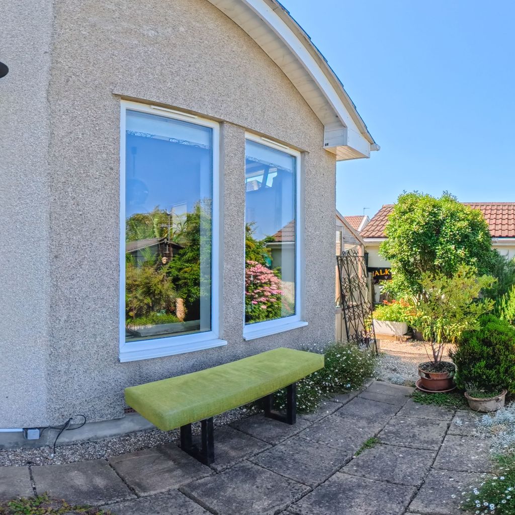 Exterior lounge