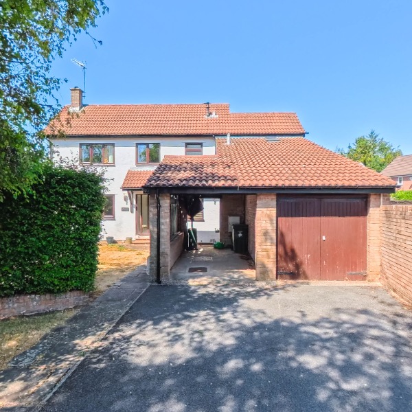 7 Garstons close