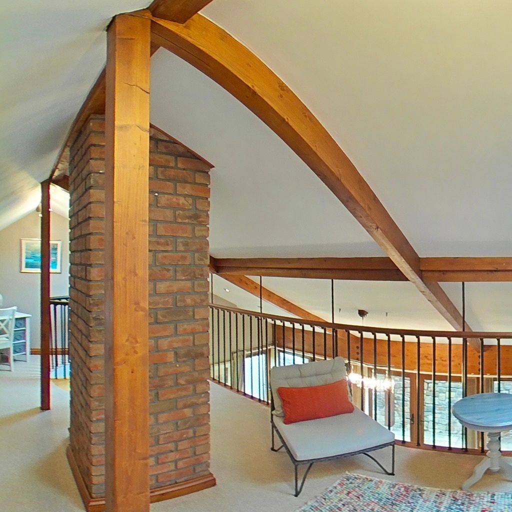 Upstairs Lounge