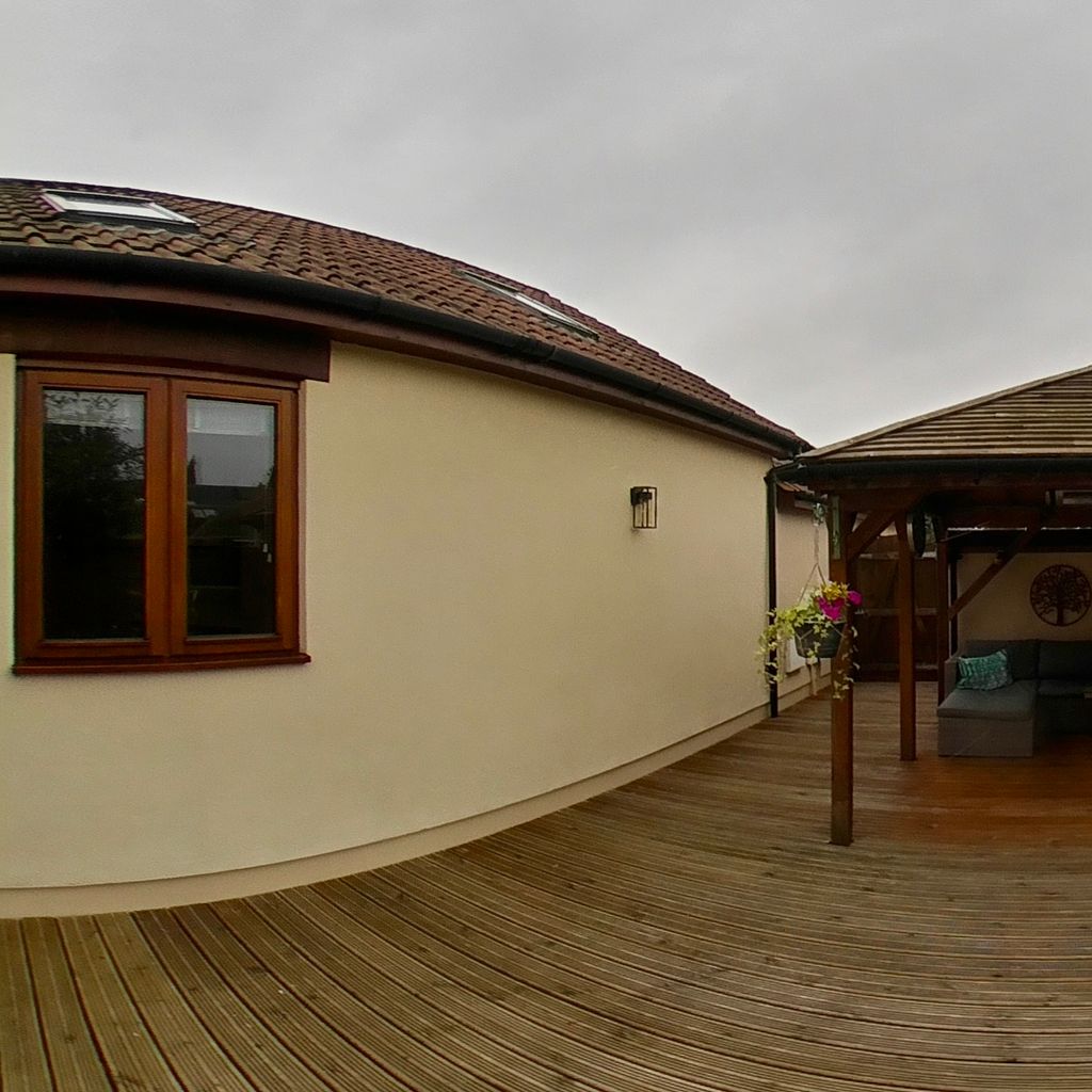 Rear deck