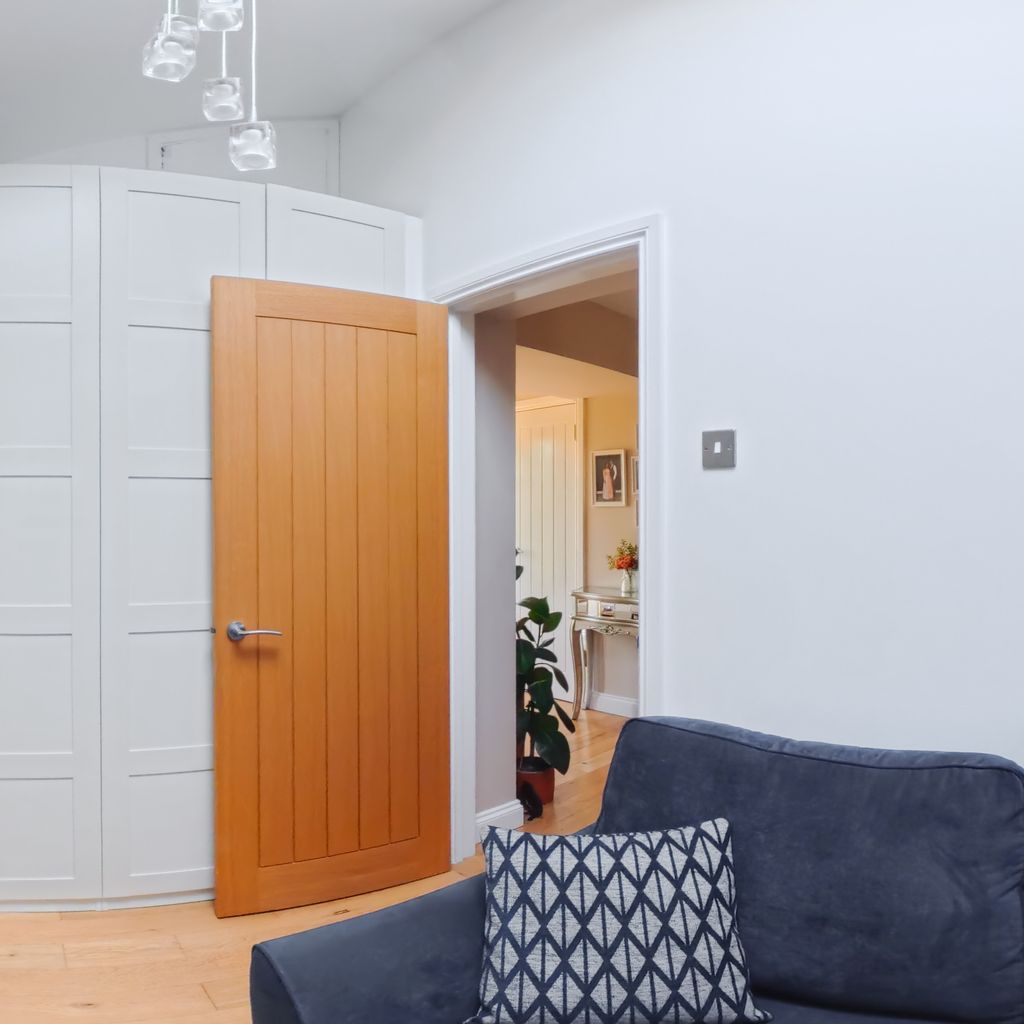 Bedroom/Reception Room