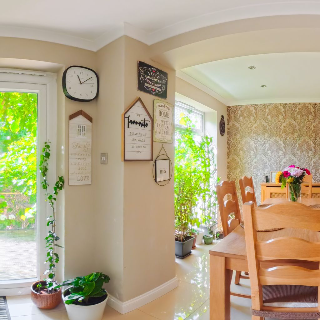 Kitchen Diner