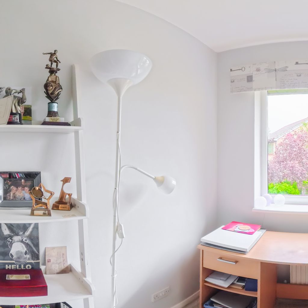 Bedroom / Office