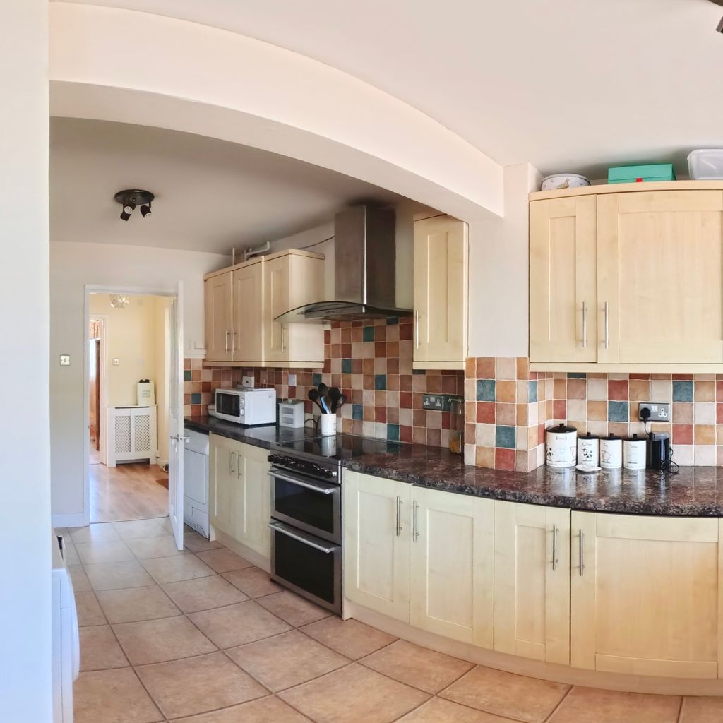 Kitchen 2