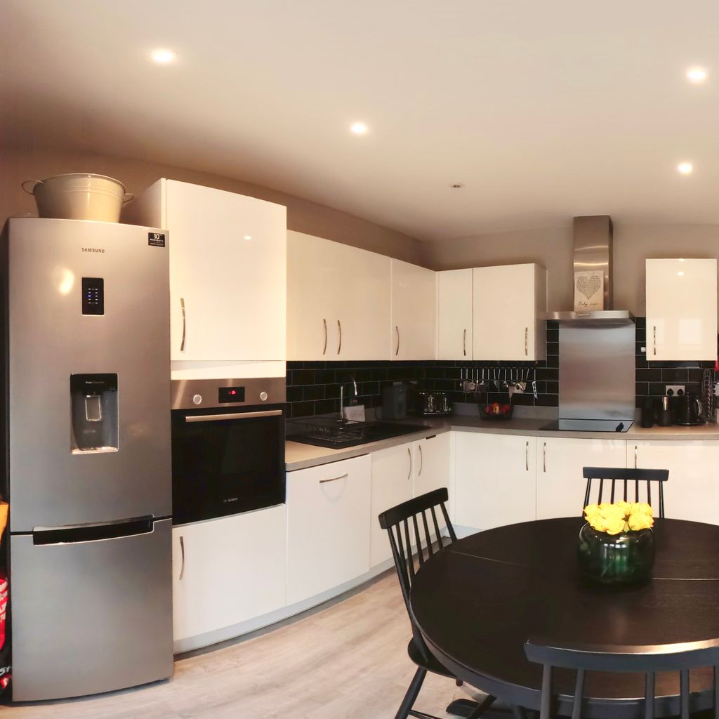 Kitchen diner