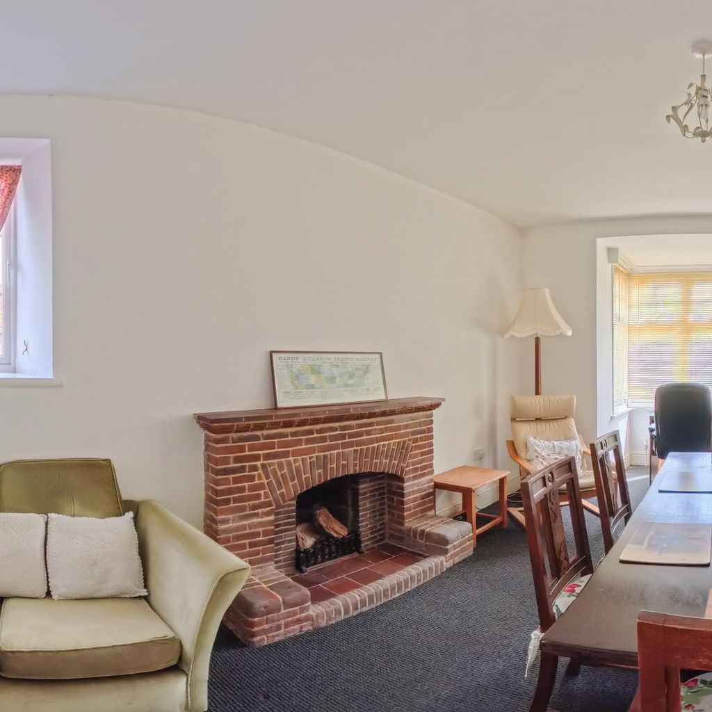 Dining/ kitchen