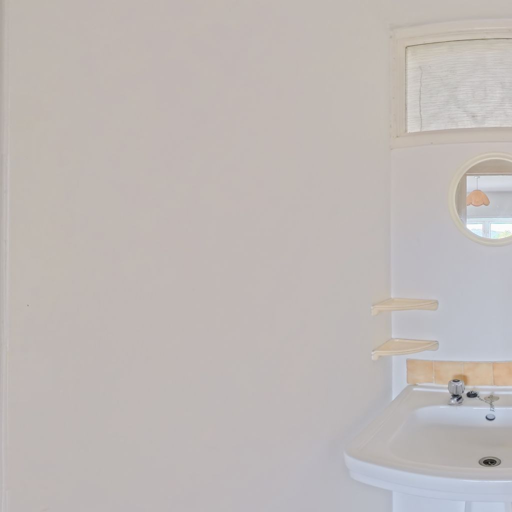 Shared Shower room