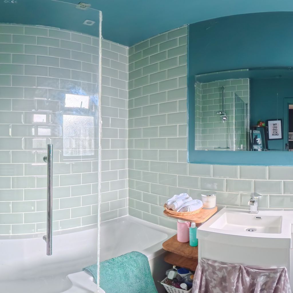 Family bathroom