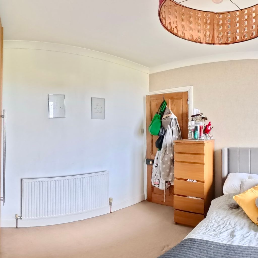 Bedroom 1a