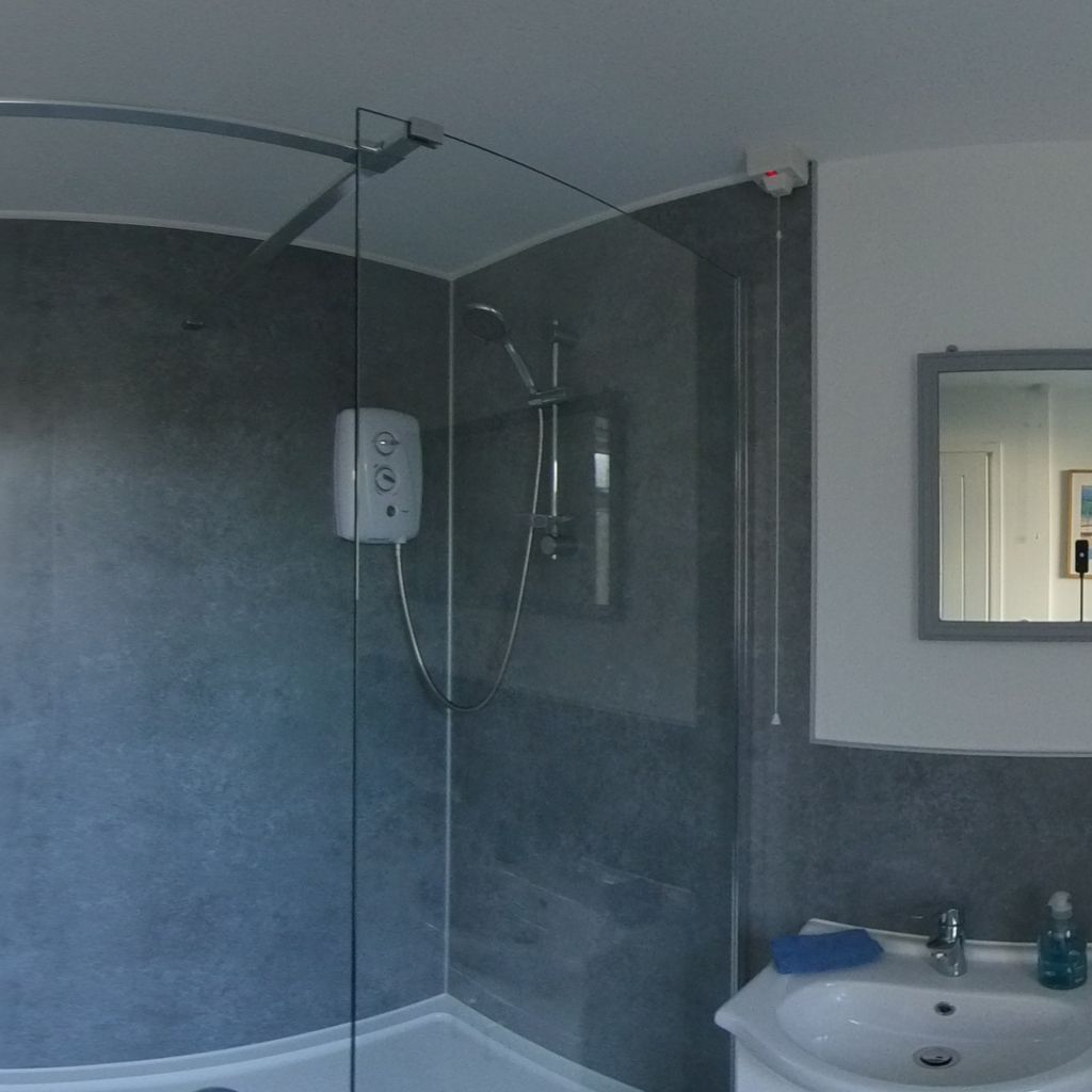 Annnex Shower Room