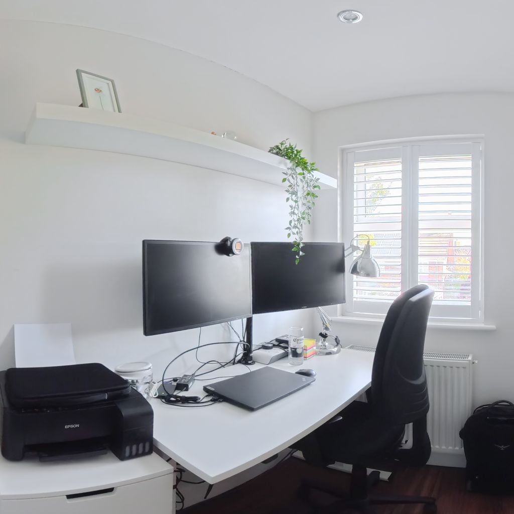 Bedroom 2/Office