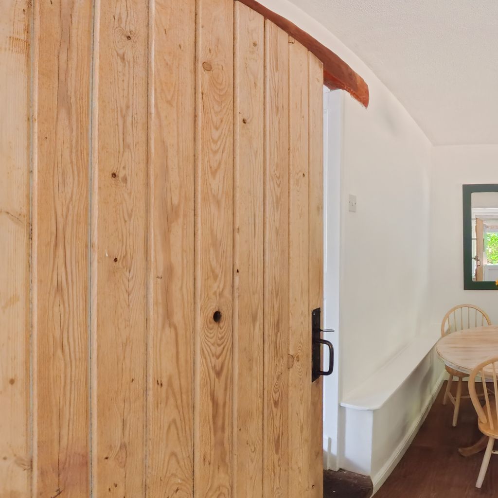 Side entrance 