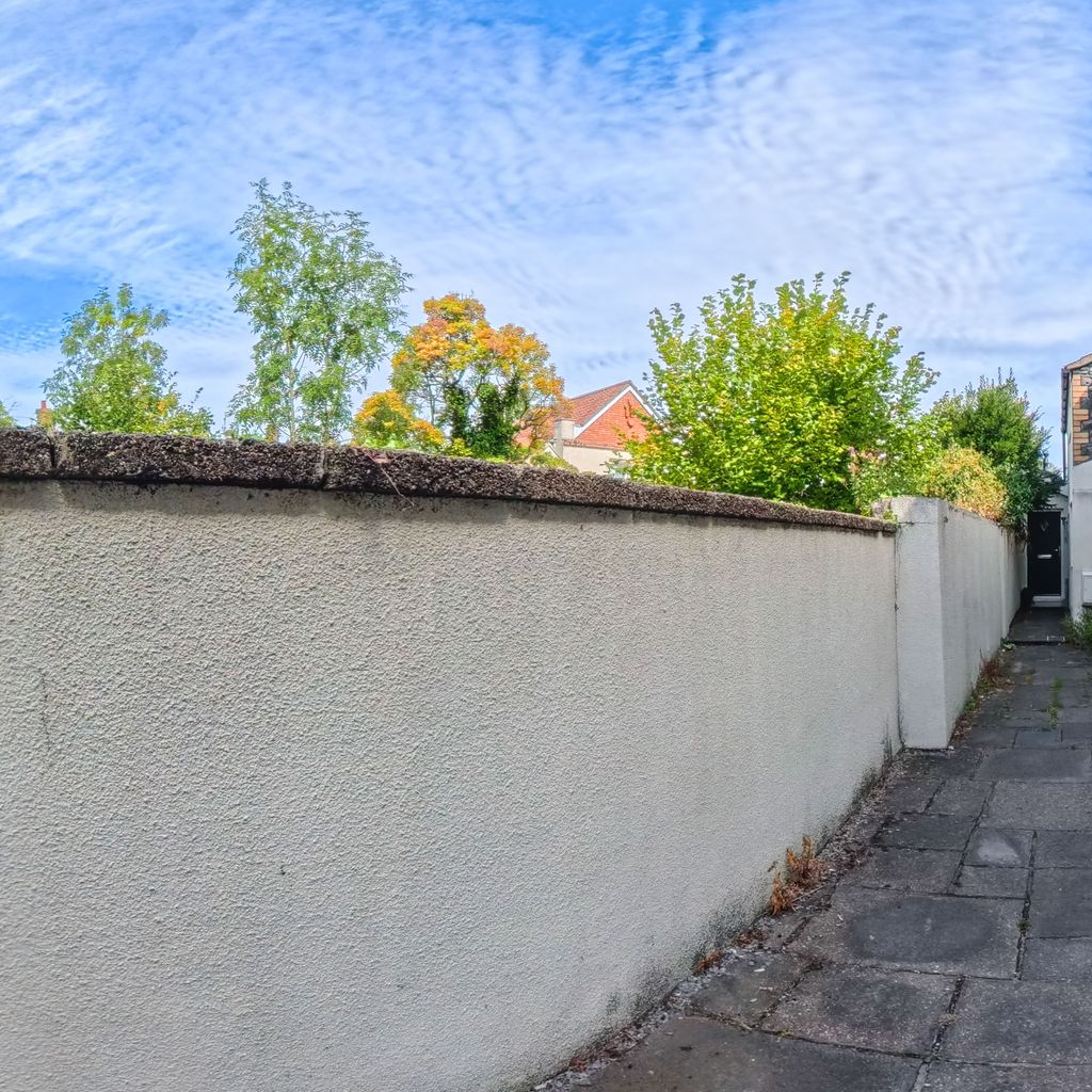 2 Village mews