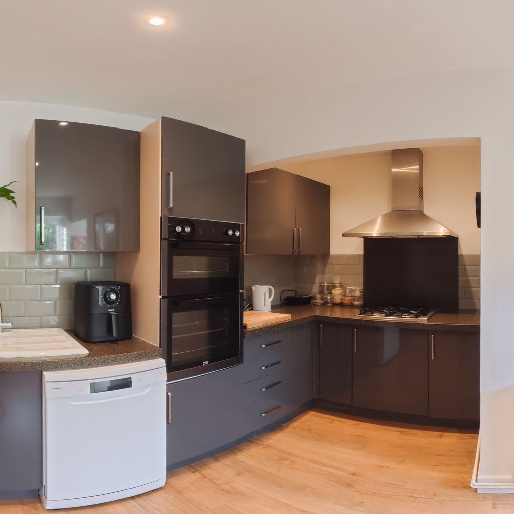 Kitchen dining