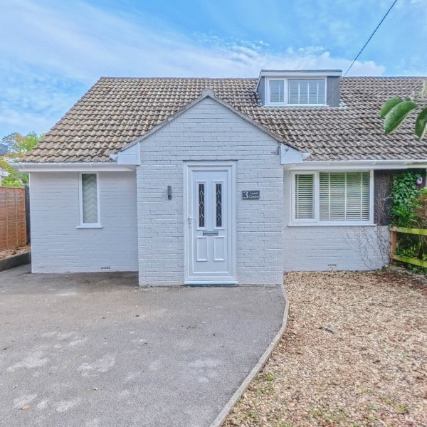 3 Laurel Gardens