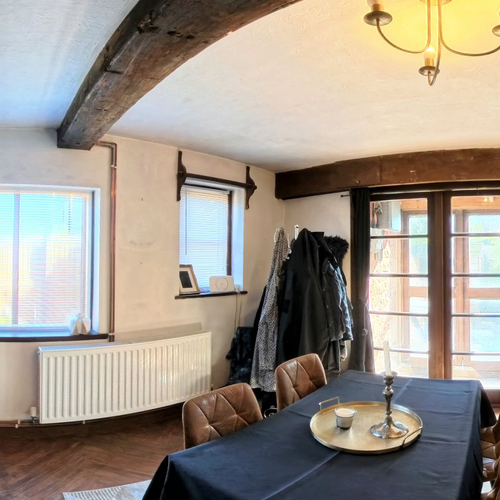 Living room 3
