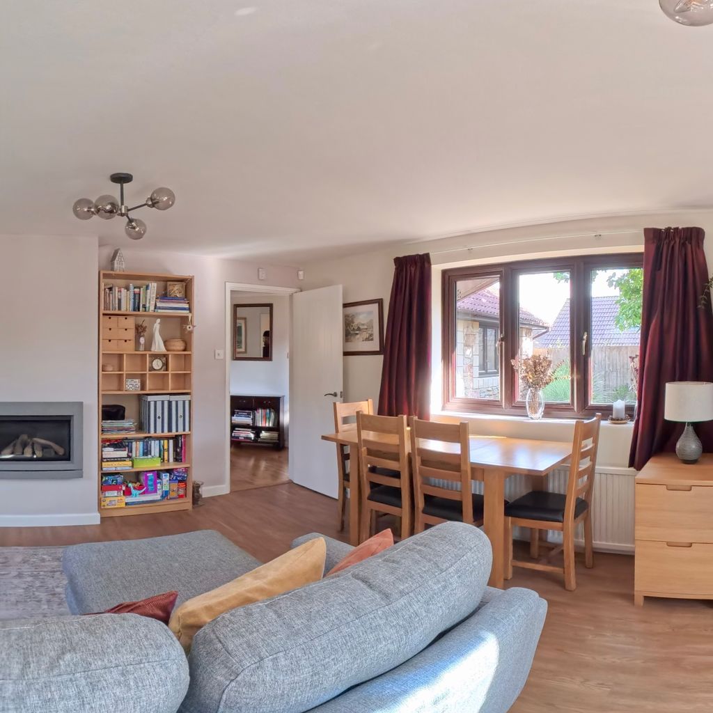 Sitting room (b)