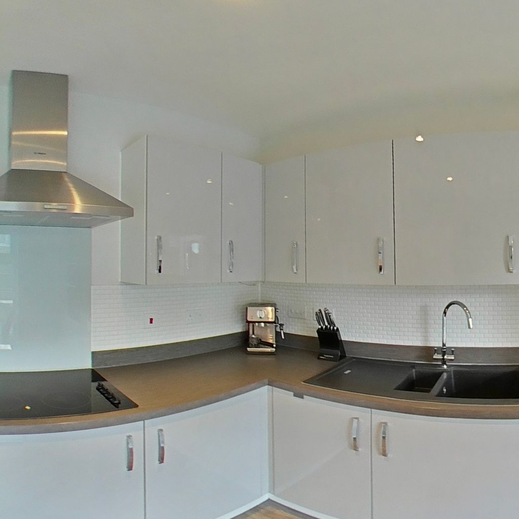Kitchen (c)
