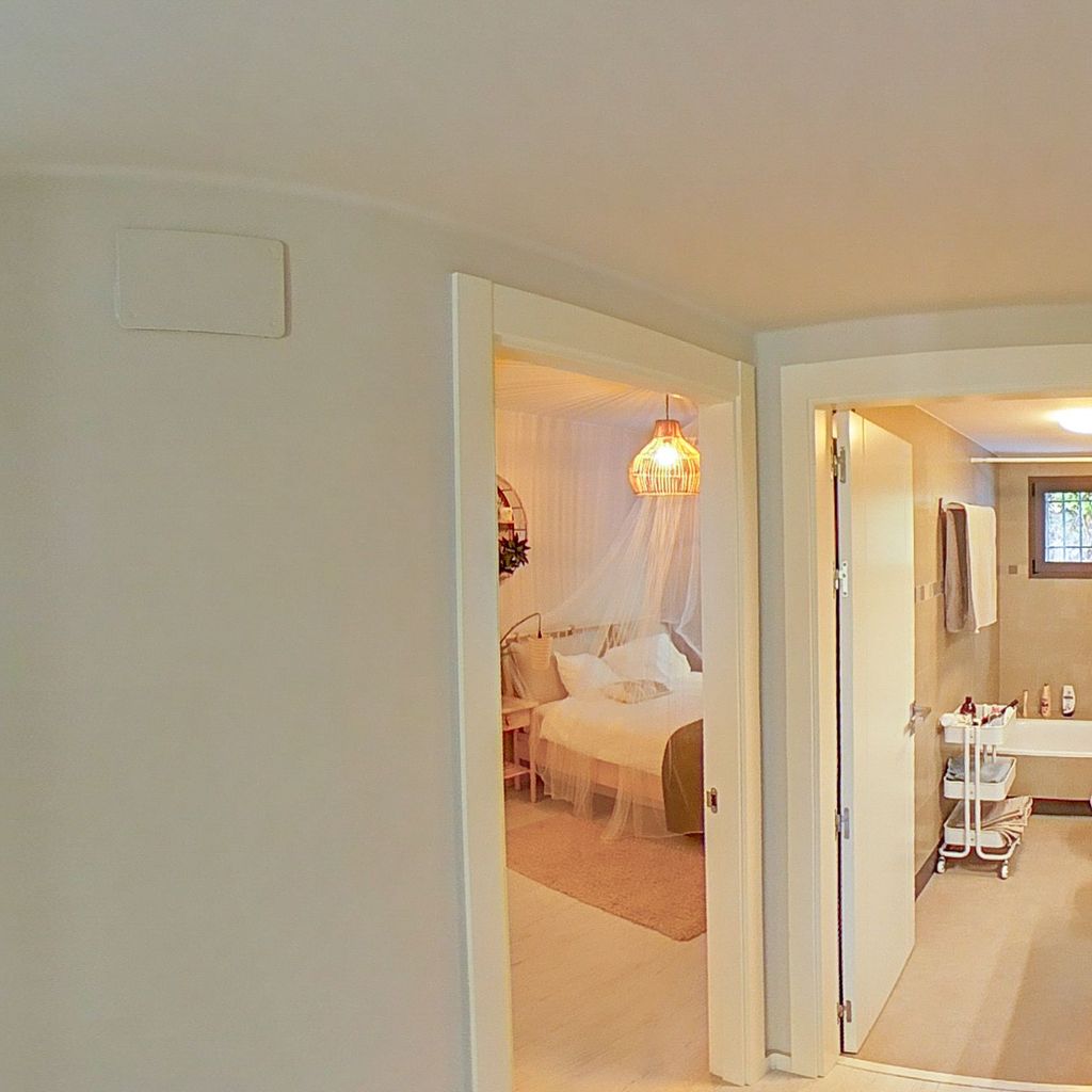 Hall 2nd floor