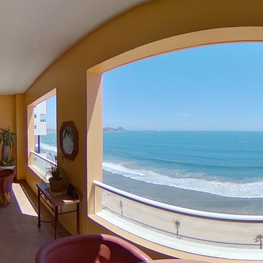BALCON PUERTA COMEDOR