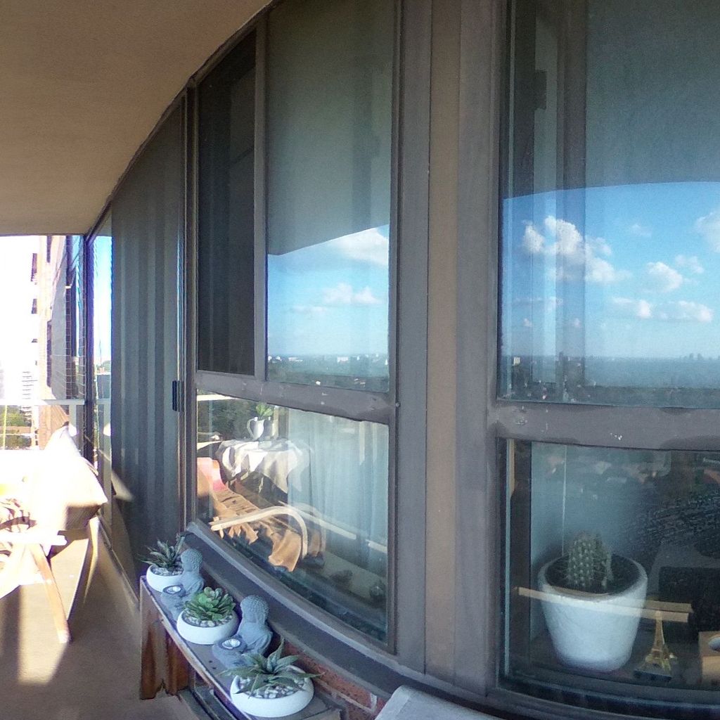 balcony