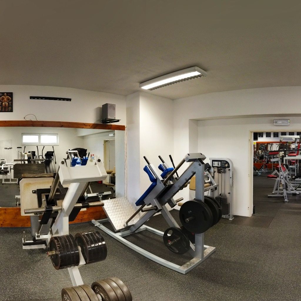 Leg fitness room