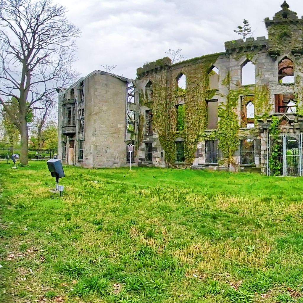 Roosevelt Island - Smallpox Hospital