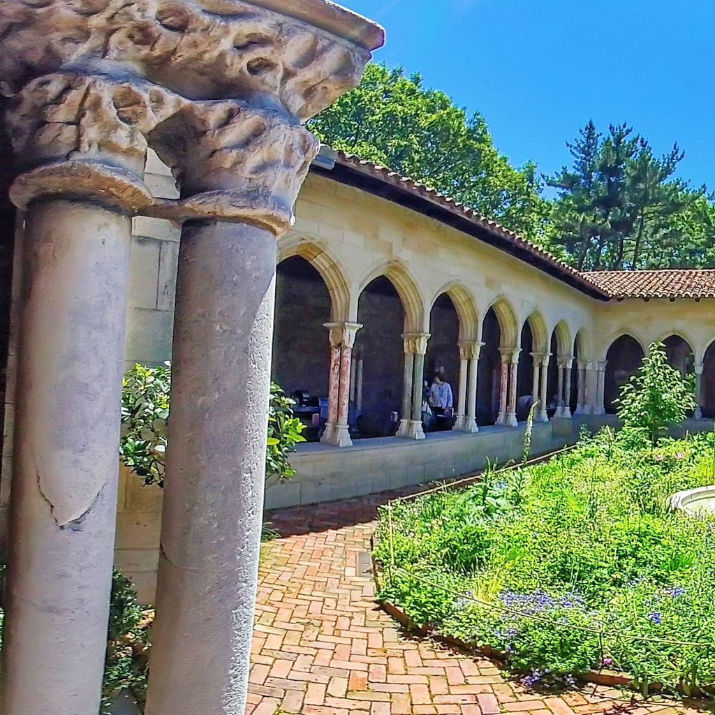 The Cloisters 8