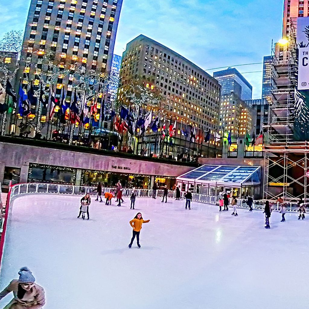 Rockefeller Center - Ice Skating
