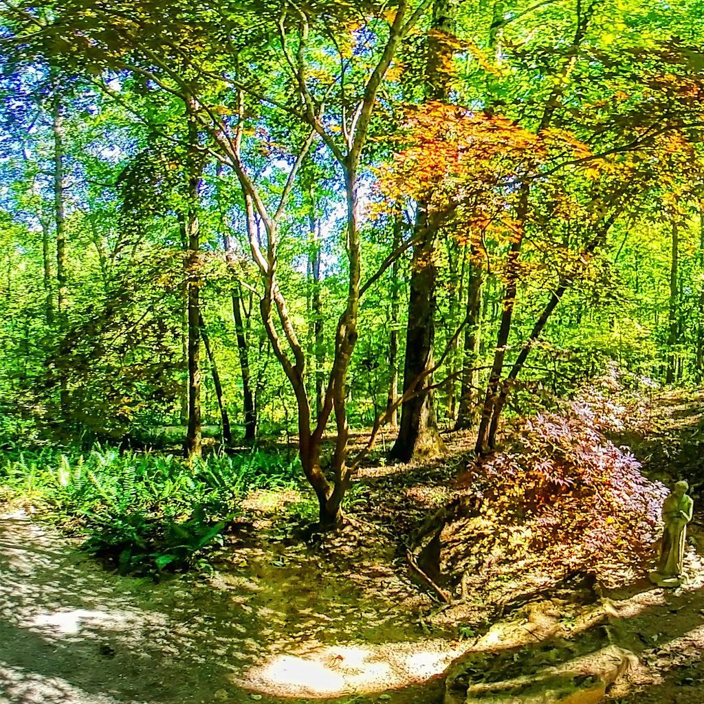 Manor Path - Statue