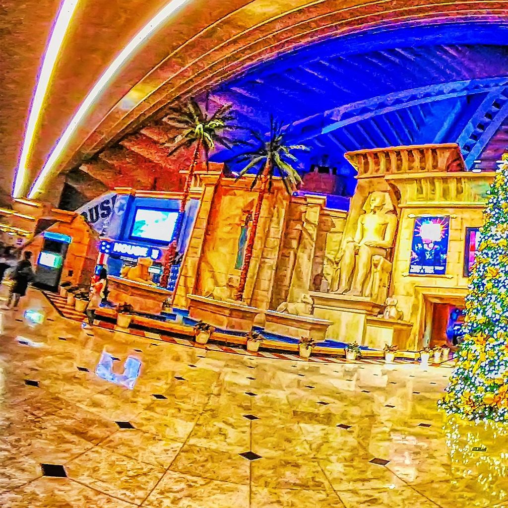 Luxor - Entrance