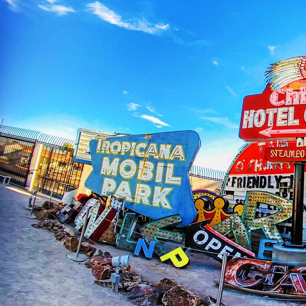 Neon Museum - 4