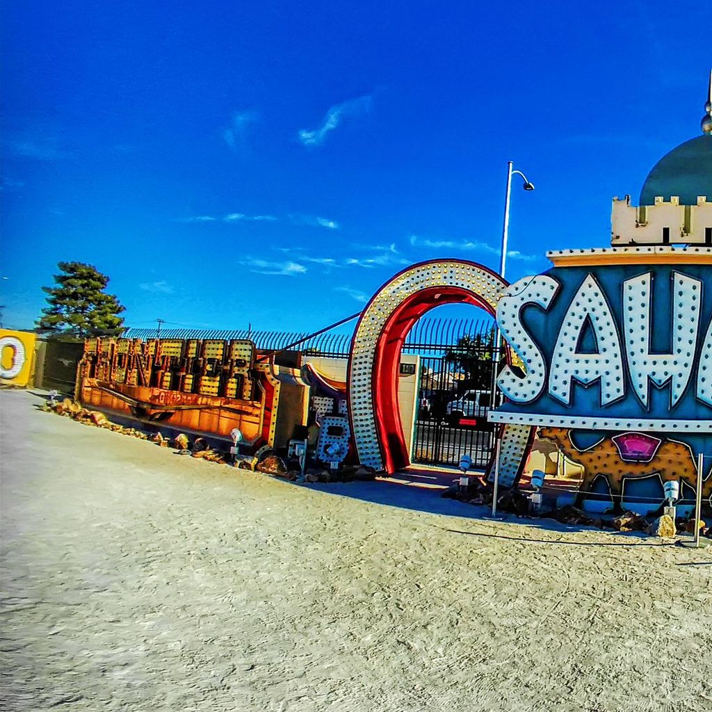 Neon Museum - 13