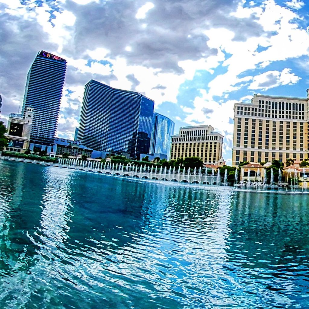 Bellagio - Fountain Middle